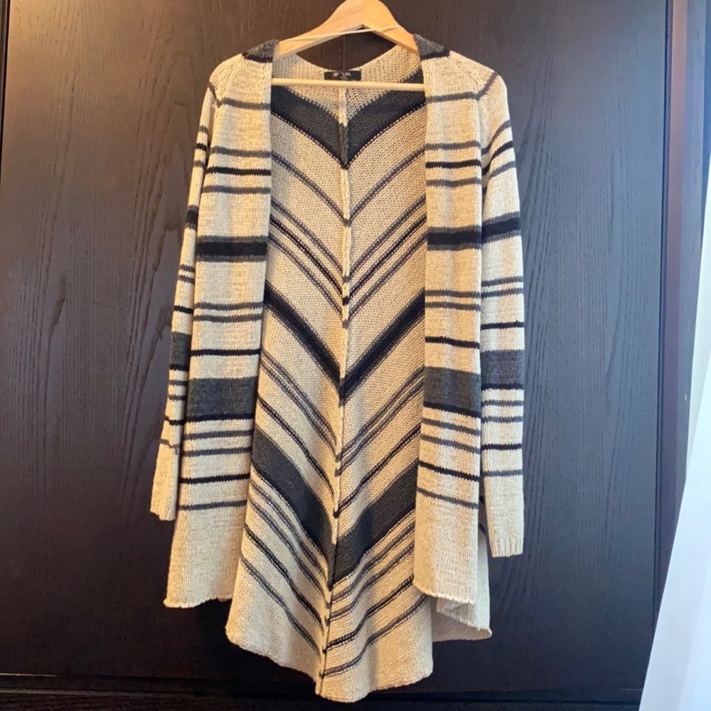 Style and Co knit cardigan 💗